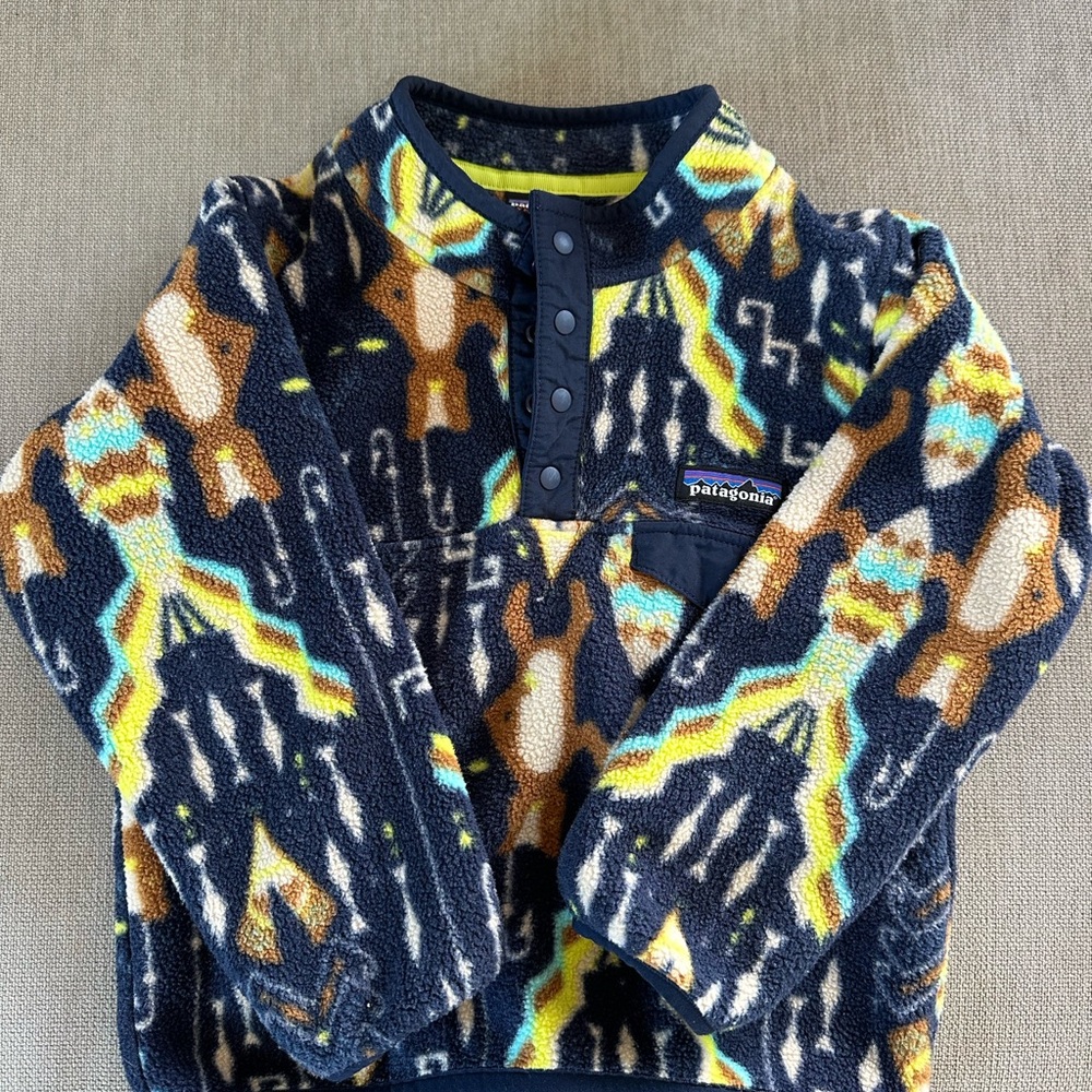 Patagonia Synchilla Navy and Yellow Fleece with Geometric Design